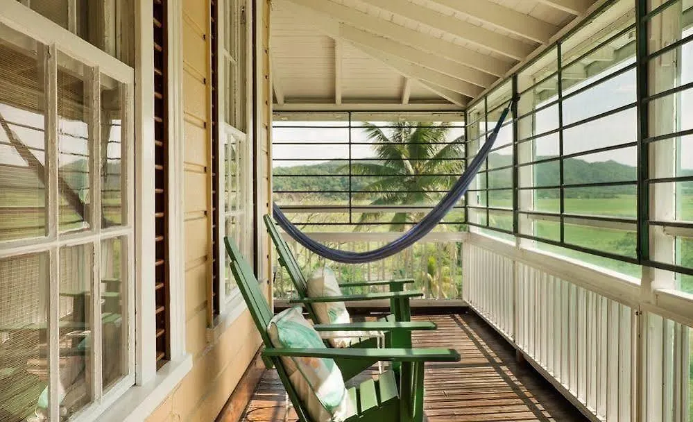 Отель Retreat Plantation House Little Bay